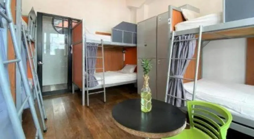 Hotel Spot On 90194 Lincoln'S Backpacker'S George Town Malezja