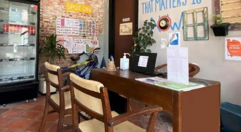 Hotel Spot On 90194 Lincoln'S Backpacker'S George Town